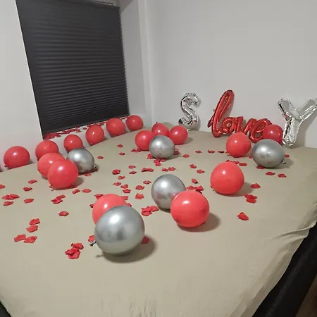 Private Apartment *